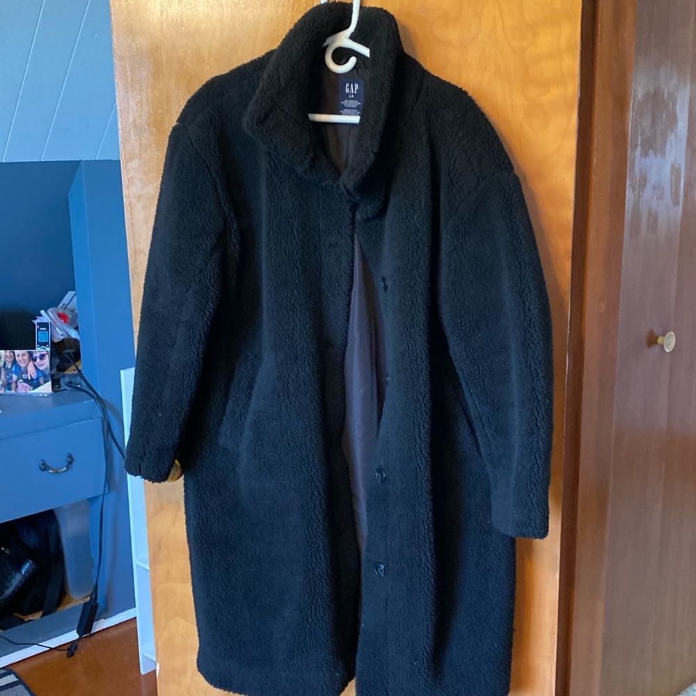 Womans oversized GAP Sherpa winter jacket